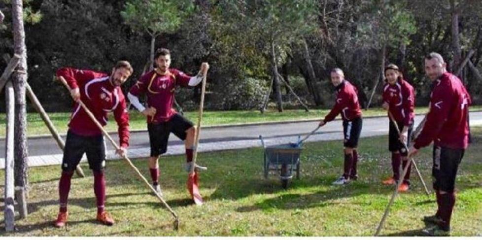 È un Livorno capoccia ma solo nei gol di testa ora cambi mentalità 