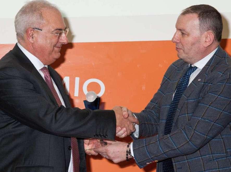 Cuccurese premiato dall'ex arbitro Facchini