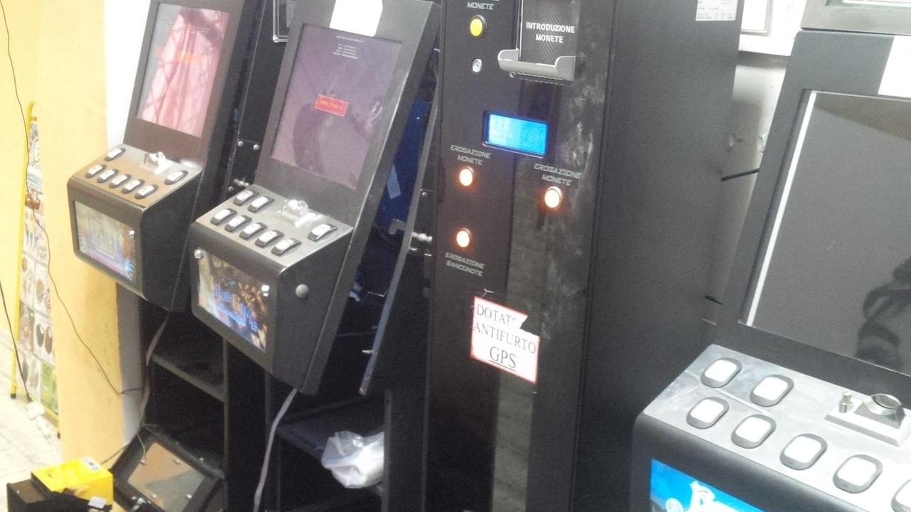 Le slot machine scassinate nella rapina