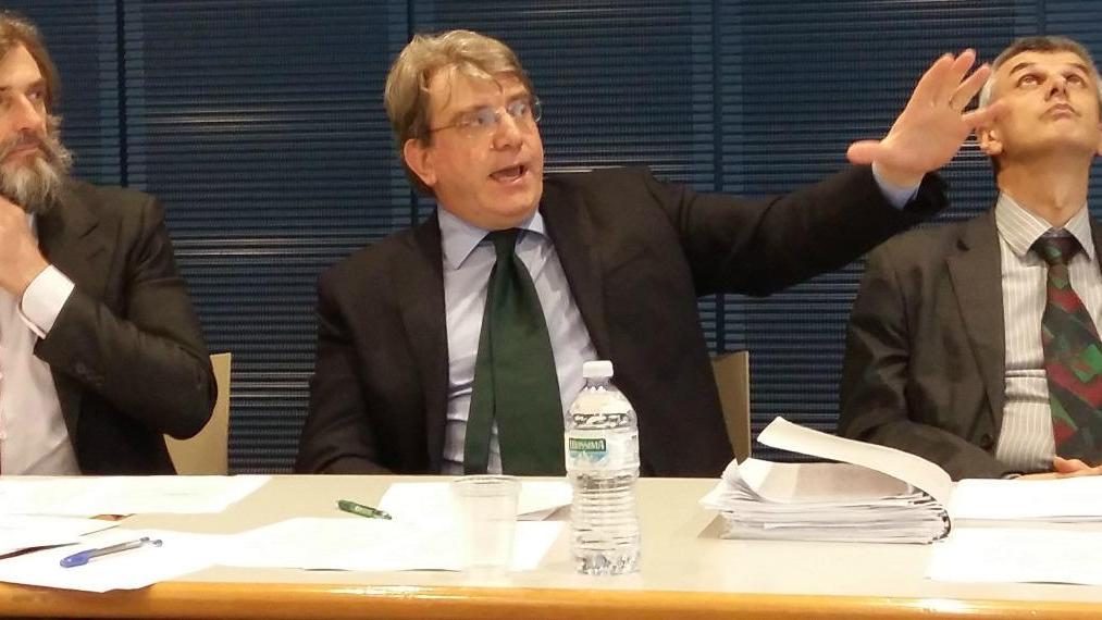 Il presidente di Confindustria Toscana Nord Cavicchi con Mongatti e Vettori dell'ufficio studi