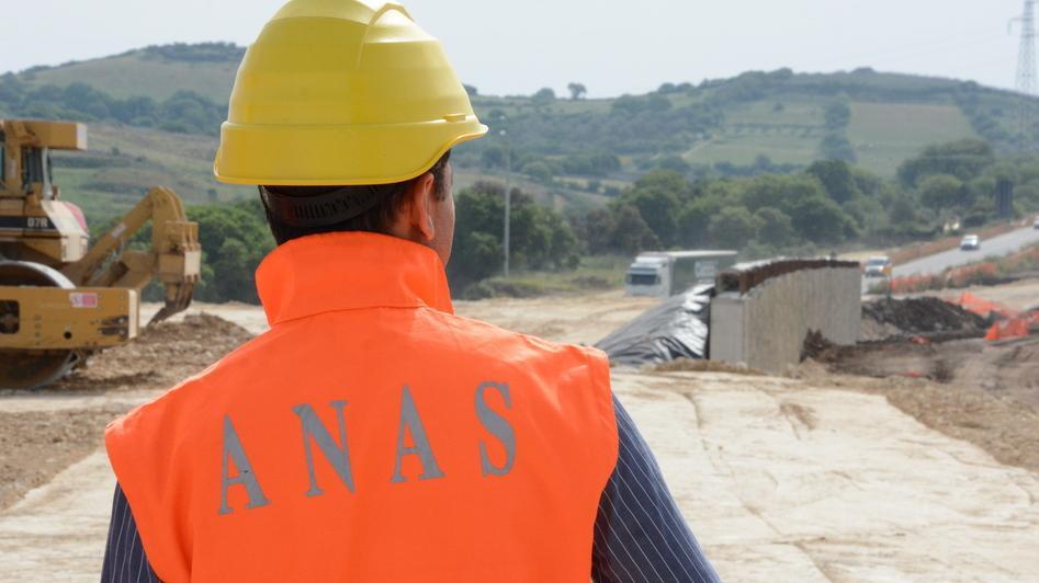 Sassari-Olbia, la strada infinita: è fermo il 50 per cento dei cantieri 