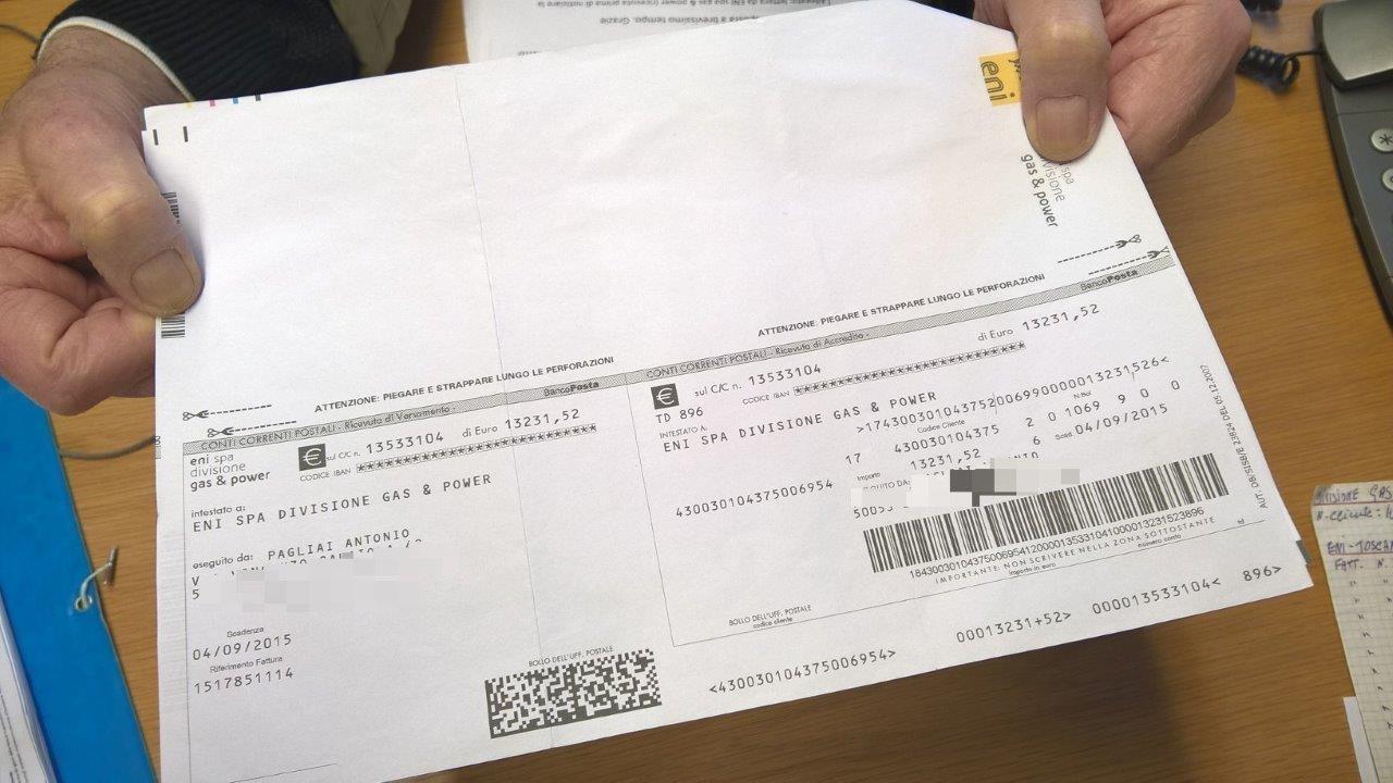 Maxi-bolletta da oltre 13.000 euro a un pensionato di 85 anni