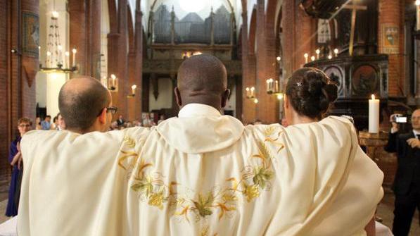 Reggio Emilia: meno matrimoni, calano gli annullamenti