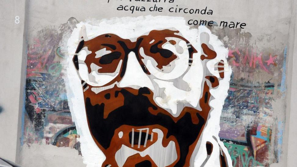 Nuoro, il muro dello stadio si trasforma in una galleria d’arte