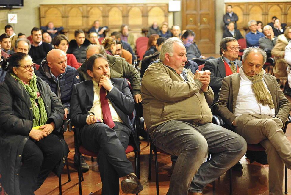 “Pro” e “Contro” faccia a faccia ma i cittadini erano pochi