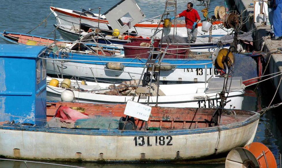 Avanti tutta per la pensilina dei pescatori