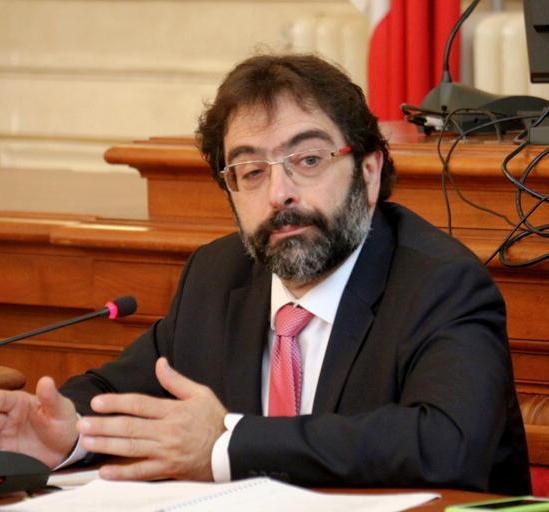 È scontro sul Porto Mediceo 