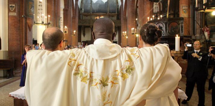 Calano matrimoni e annullamenti 