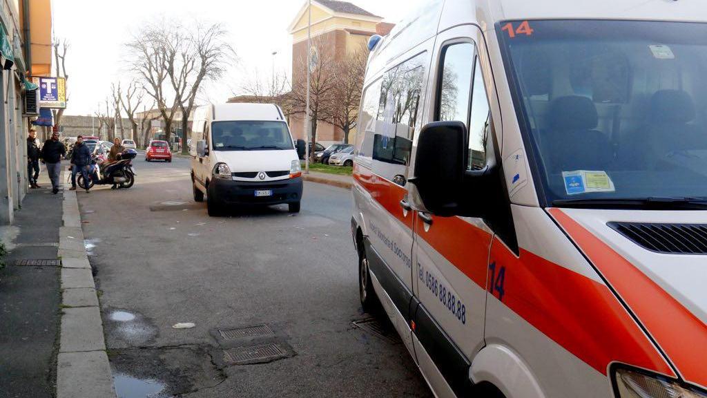 La Svs e il furgone sul posto dell'incidente (Marzi/Pentafoto)