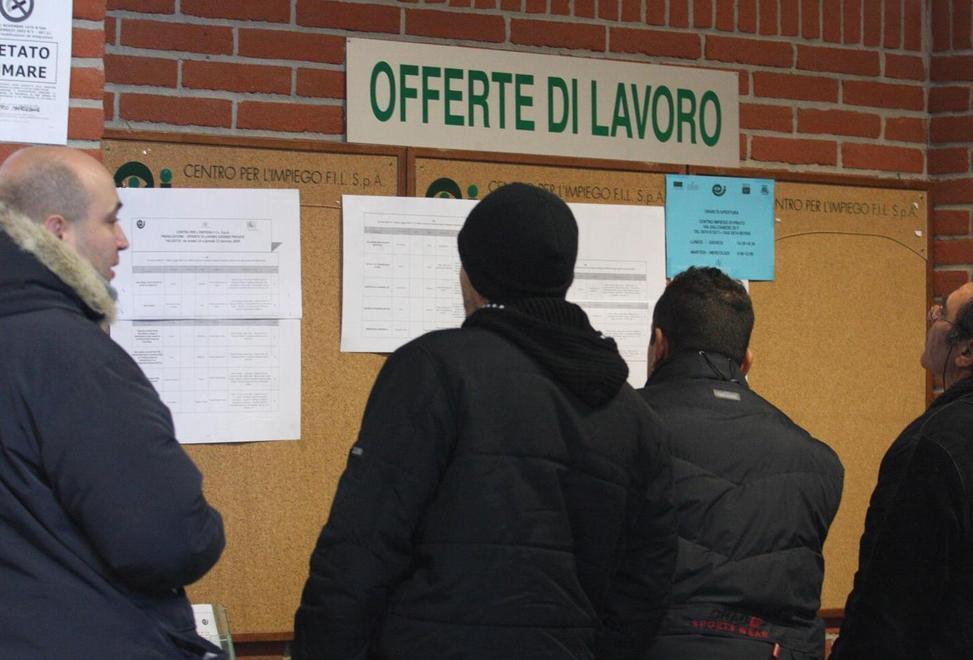 Nuovi contratti, saldo positivo in tre mesi 