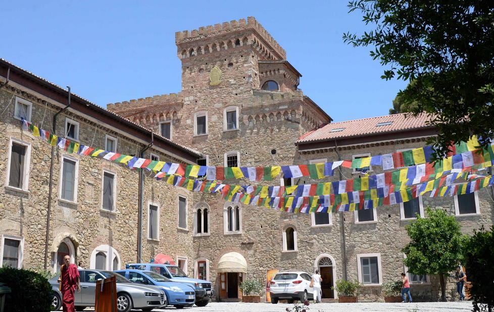 I Lama tibetani insegnano all’Università 