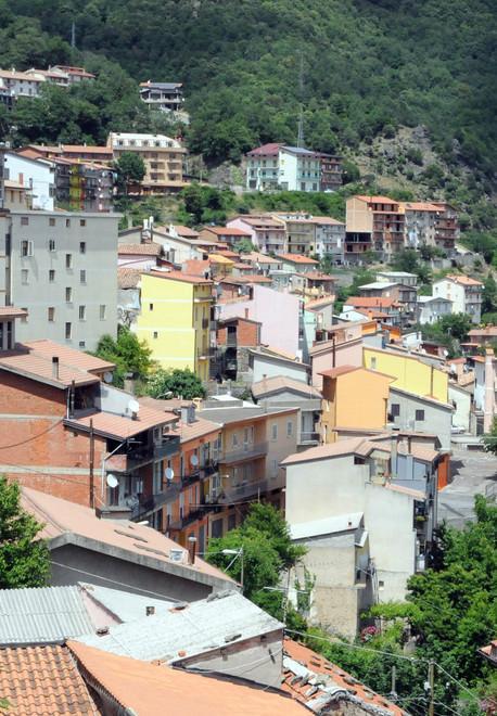 Fuga di gas dalla rete provoca incendio a Desulo 