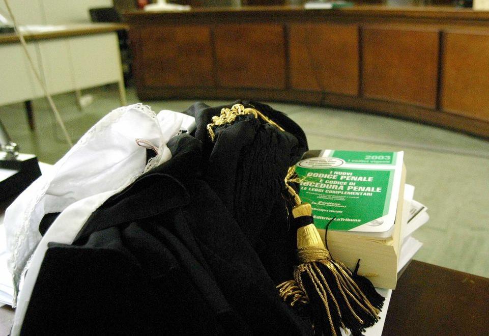 Spacciava droga: in cella ma ora fa causa 