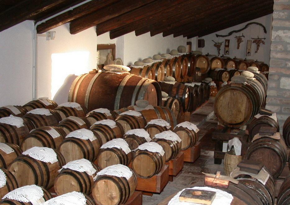 Aceto balsamico, scoppia la polemica sulle giacenze 