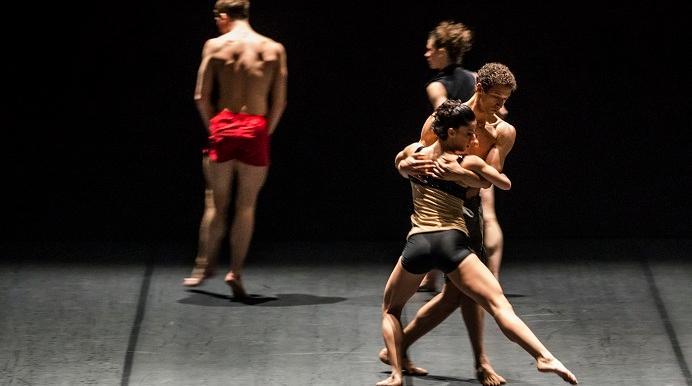 Aterballetto, un fiasco evitato da due ballerini