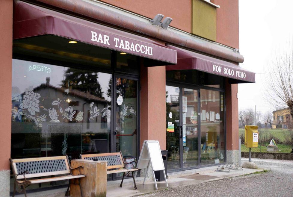 Furto di sigarette e gratta e vinci da “Non solo fumo”