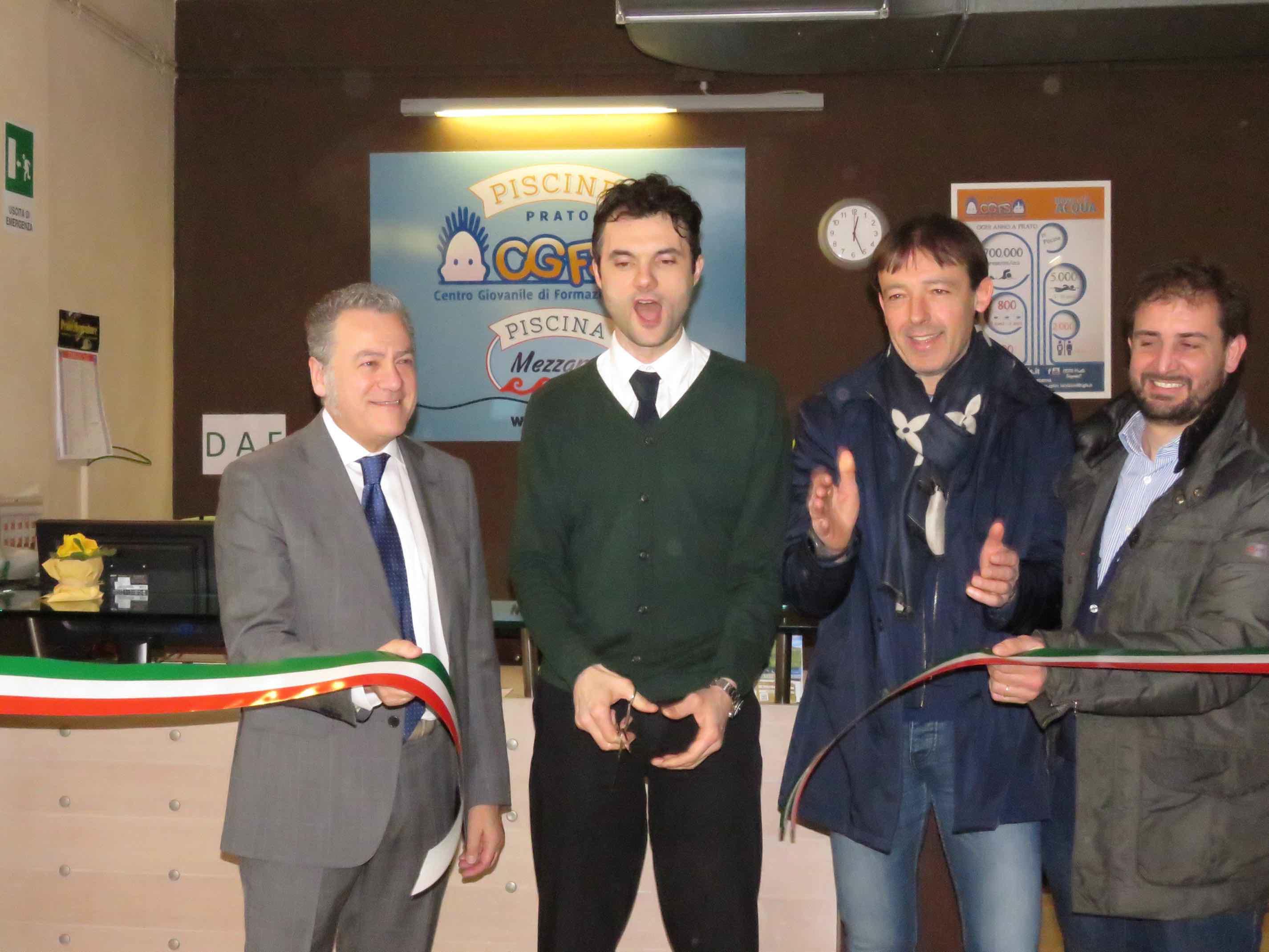 L'inaugurazione della nuova piscina di Mezzana (foto Batavia)