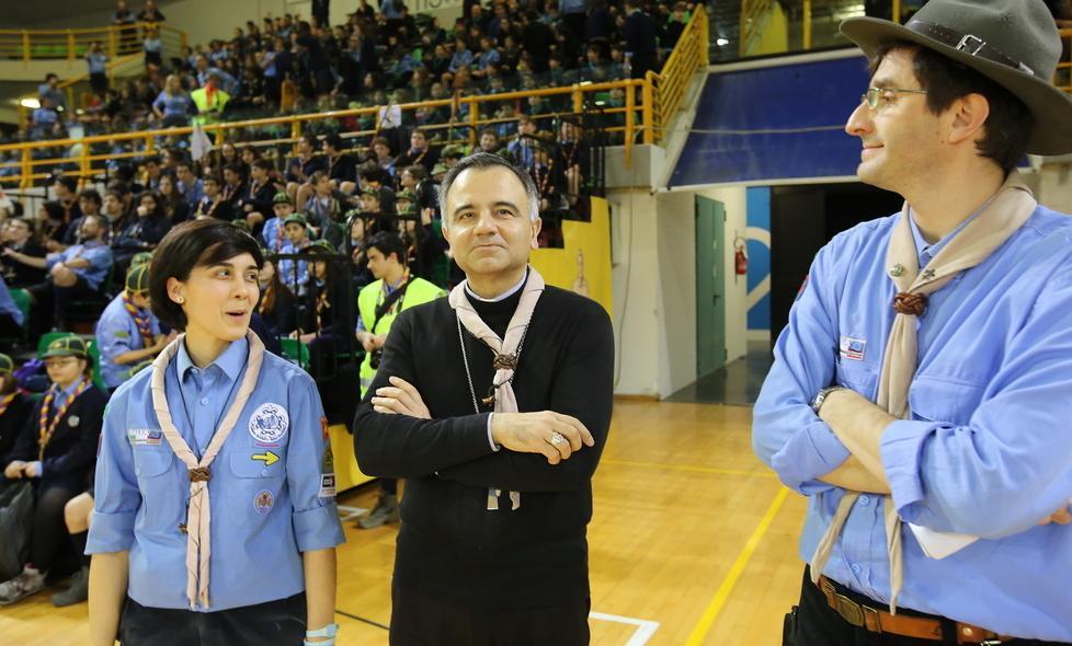 Scout di Modena e provincia, grande festa con il vescovo Erio 