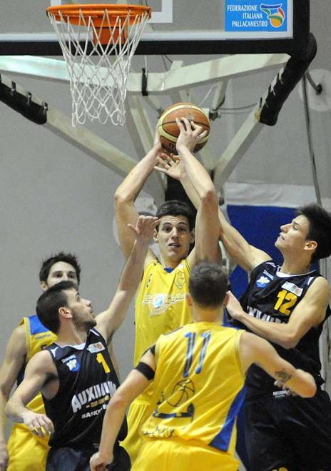 Per il Basket Golfo è scontro diretto col Santarcangelo 