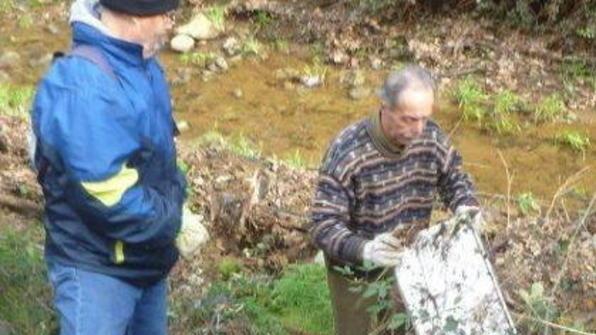 Ripulito l’alveo del torrente Granchio