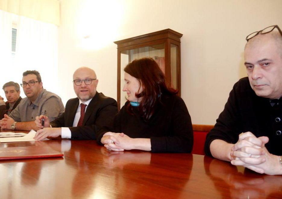 Una firma per tutelare i lavoratori del gas