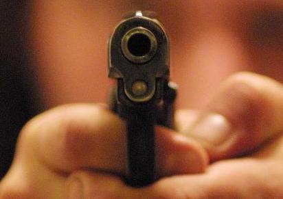 Pistola puntata contro: quattro casi in un mese 