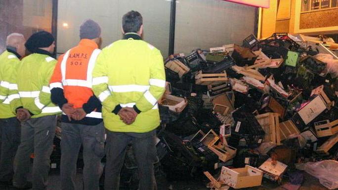 Aamps, torna la protesta raccolta bloccata per 2 giorni