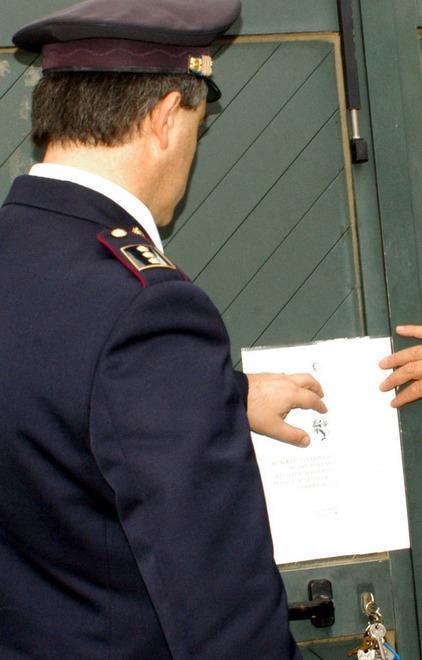 Certificati scaduti, chiuso locale 