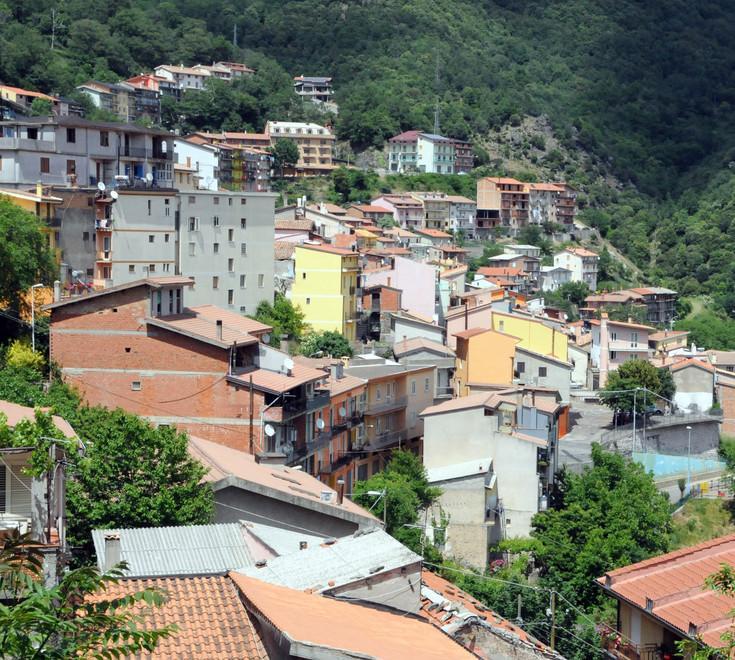 Desulo, auto in fiamme: la causa è un corto circuito 