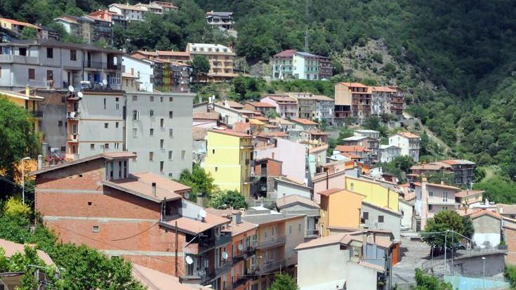 Desulo, auto in fiamme: la causa è un corto circuito