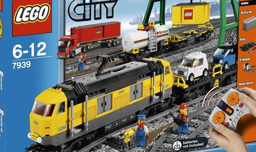 Compra un trenino Lego e viene truffato su Internet 