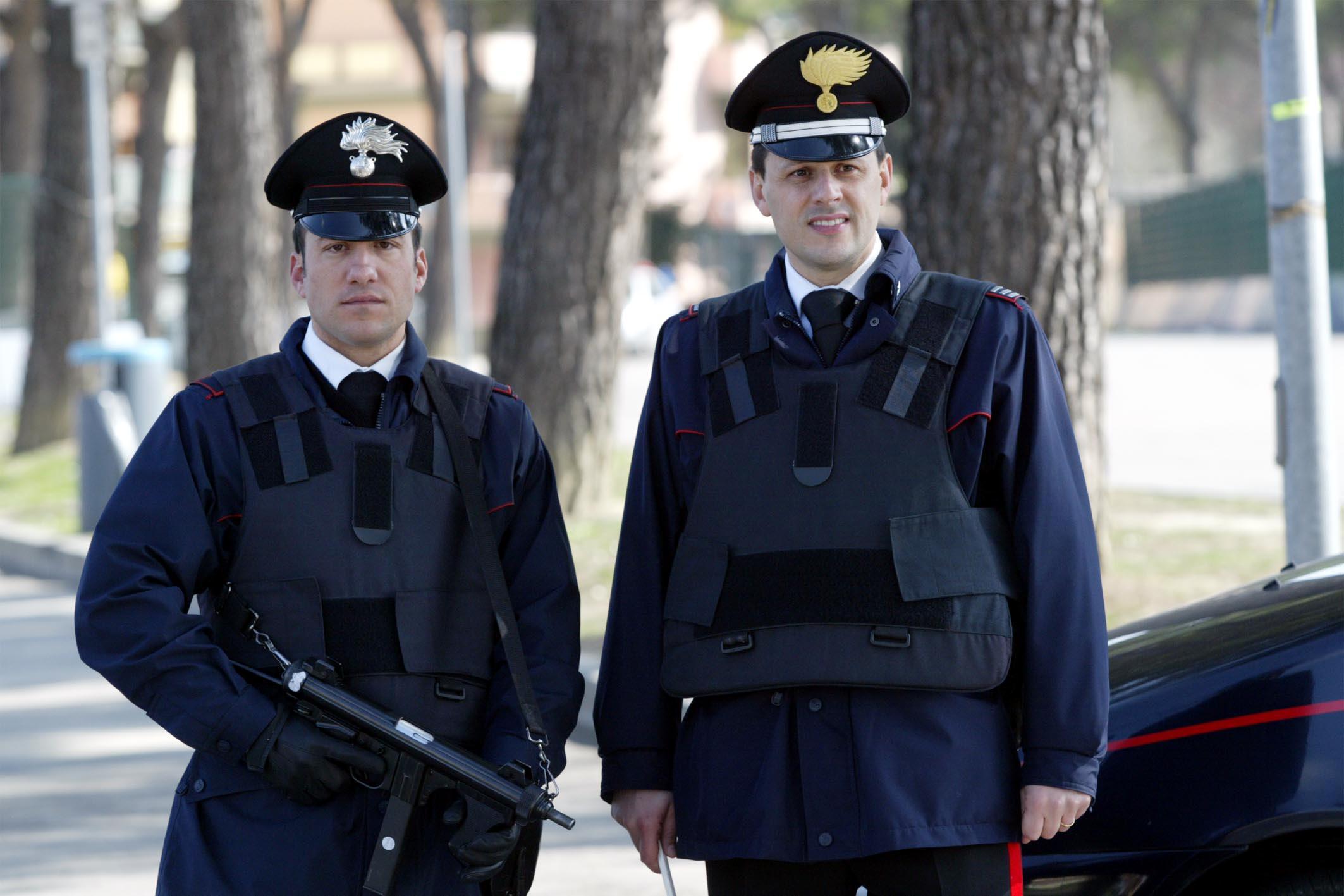 Carabinieri impegnati in controlli
