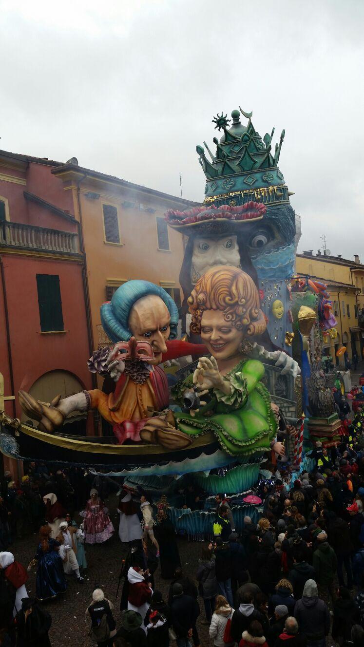 Il carro dei Toponi che ha vinto il Carnevale 2016