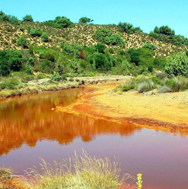 A Piscinas eterno fiume di veleni 