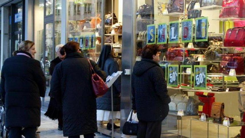 C’è crisi? Apro un negozio 157 attività in più in un anno