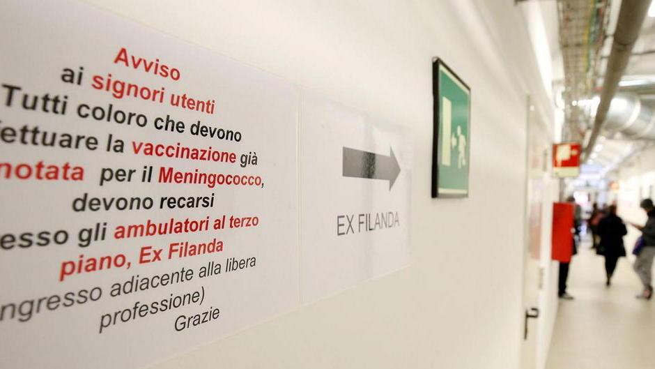 Meningite, 300 vaccinati in un giorno