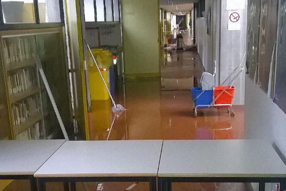 La pioggia fa danni al Liceo Ariosto 