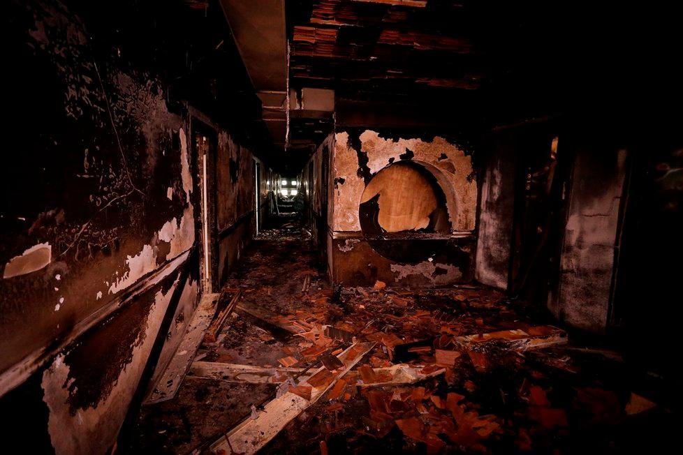 Modena, rogo  nell'albergo fantasma usato come rifugio dagli sbandati