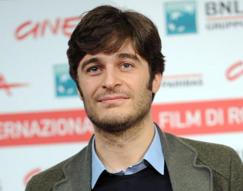 Lino Guanciale: “Carissimi Padri”, la vittoria di Modena 