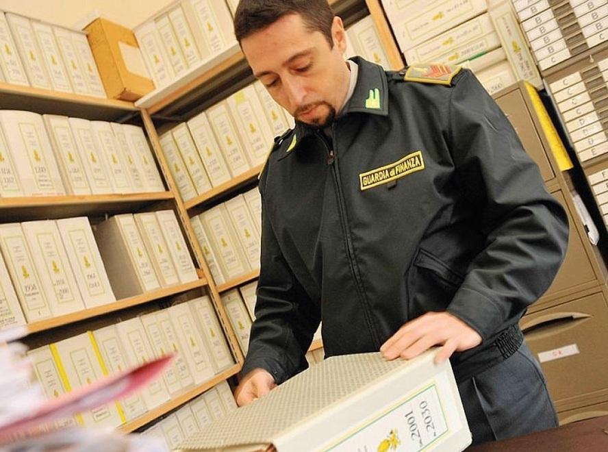 Maxi evasione: incassano undici milioni di euro in nero 