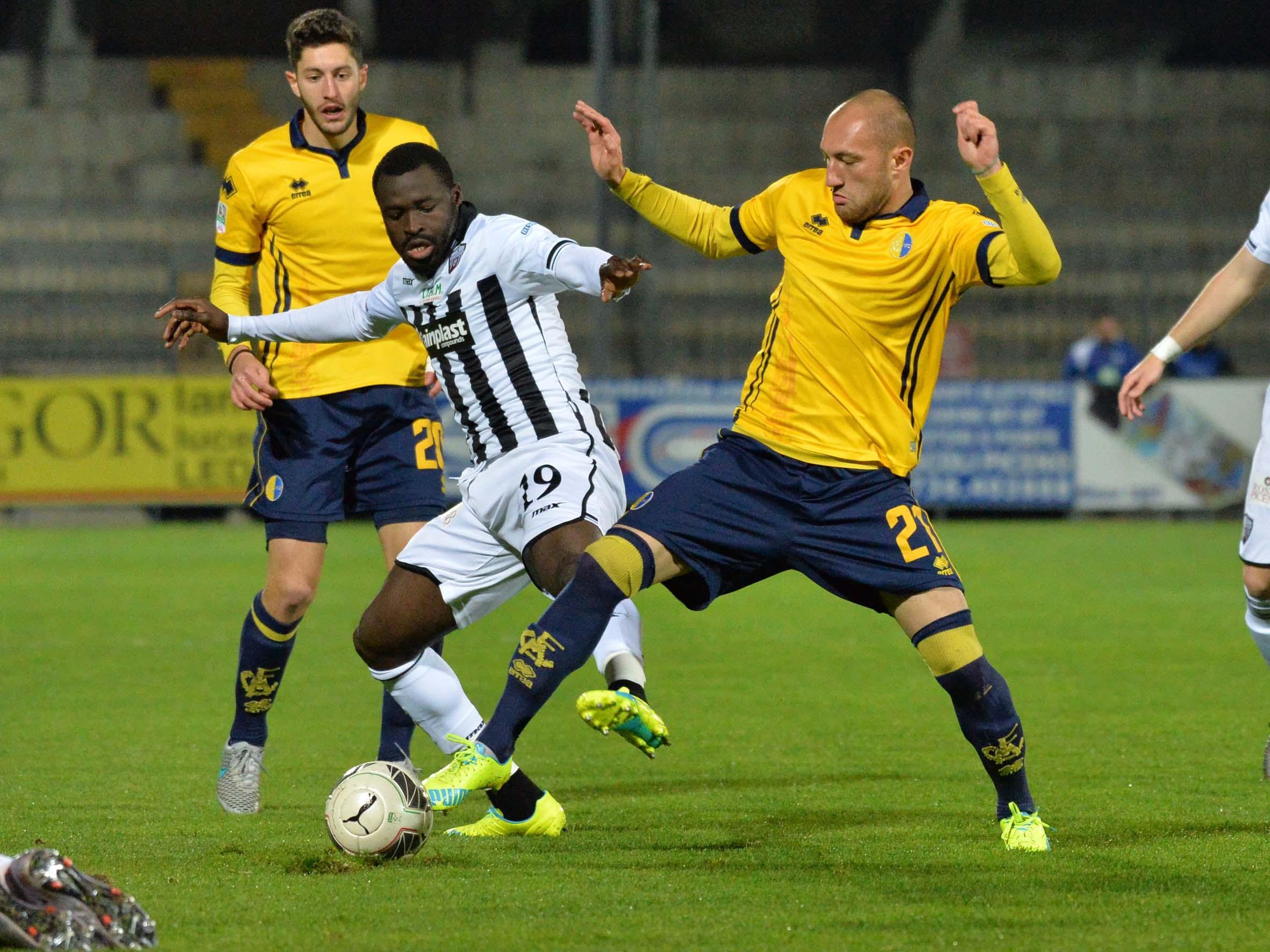 Ascoli-Modena 2-1