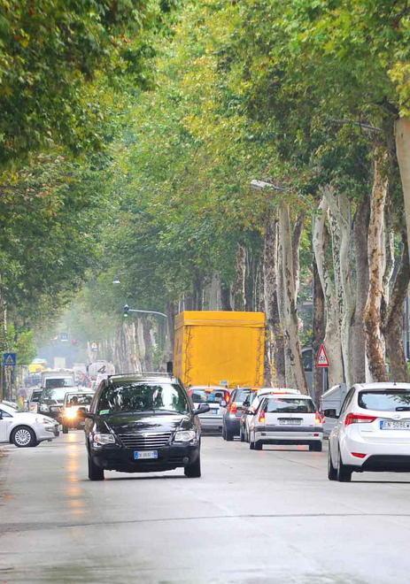 Sfreccia a 100 all'ora sul viale Adua 860 euro di multa 