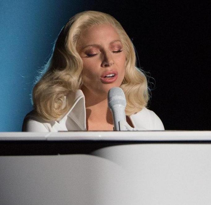 Biden e Gaga contro la violenza sulle donne