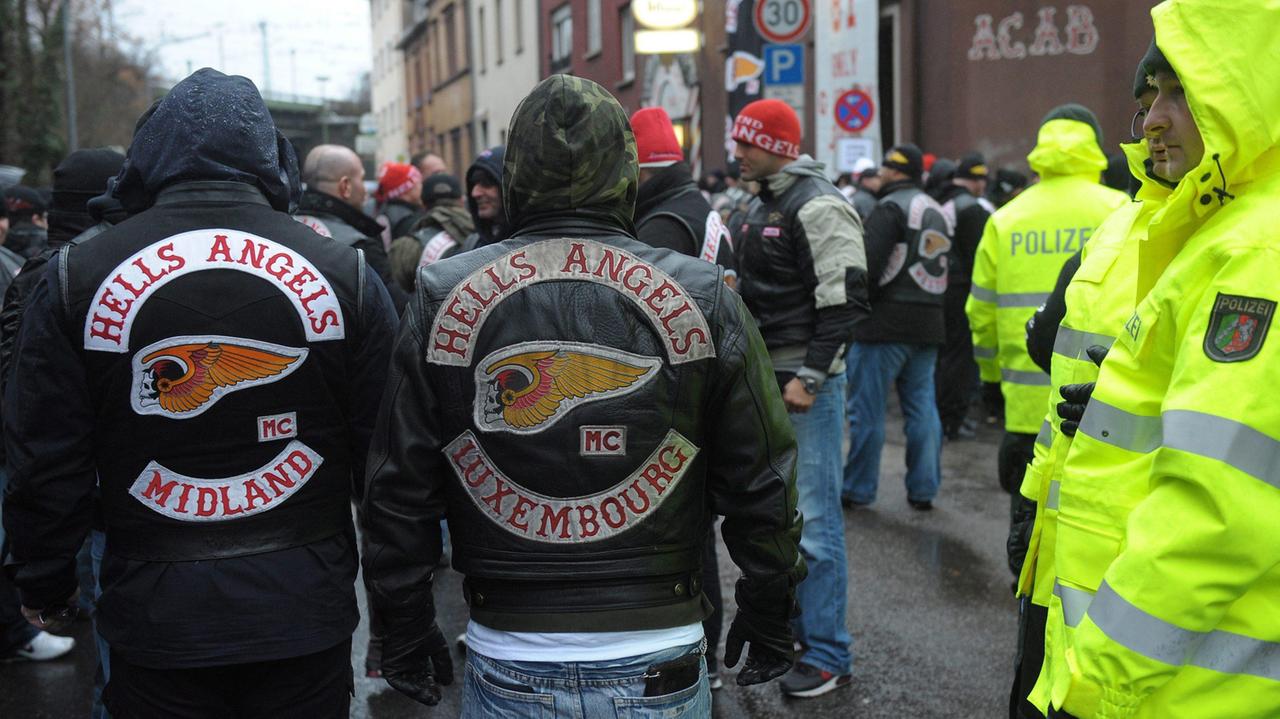 Guerra tra bikers all'ex Baraonda: gli Hells alla sbarra, l’aula viene blindata