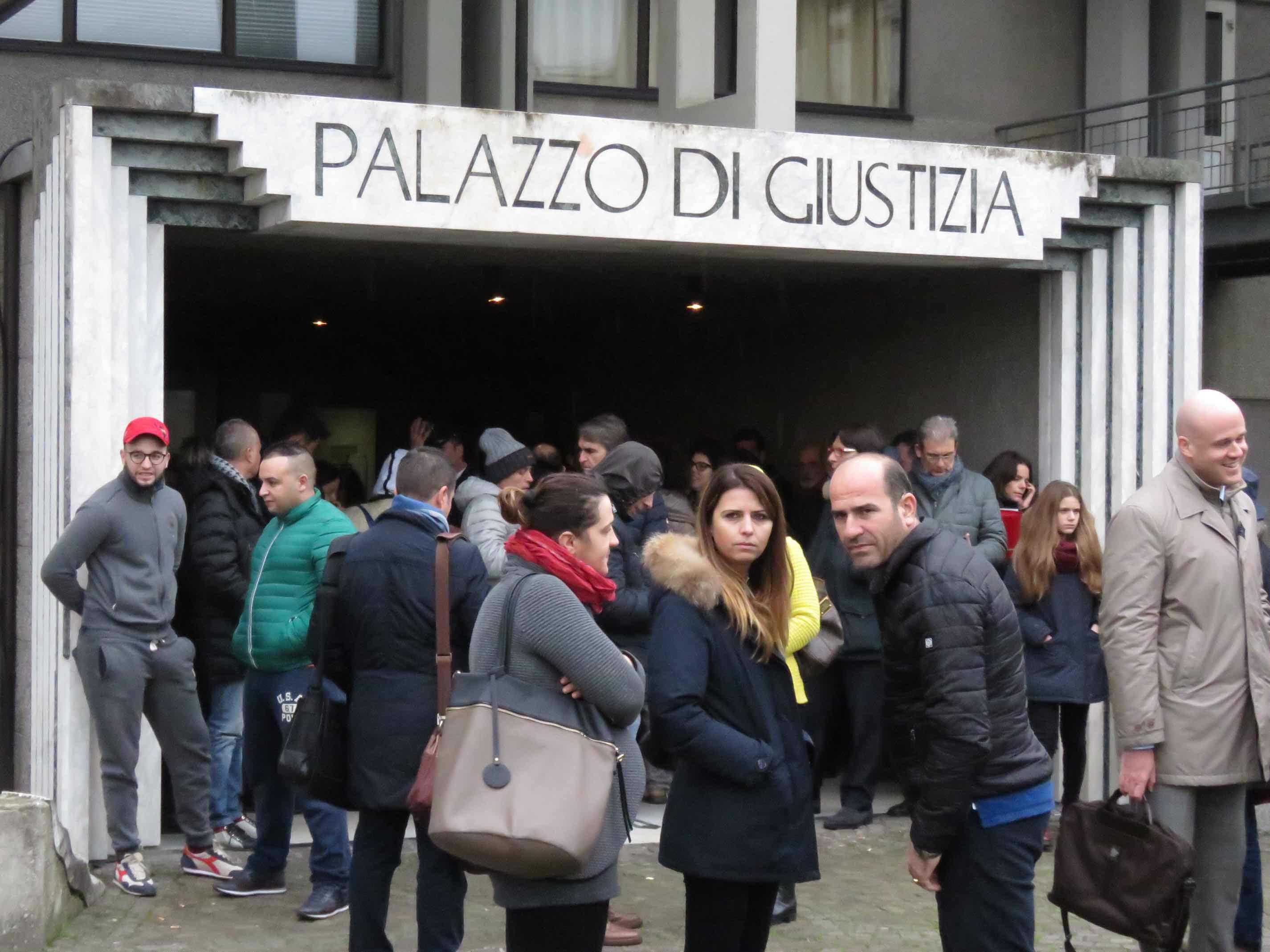 L'evacuazione del 15 dicembre scorso (foto Batavia)