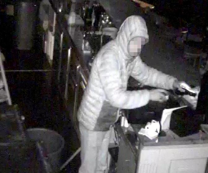 Il ladro del Carolina Cafè viene arrestato due volte