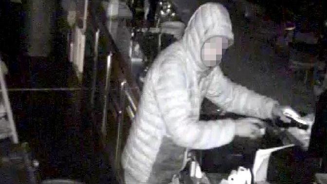 Il ladro del Carolina Cafè viene arrestato due volte