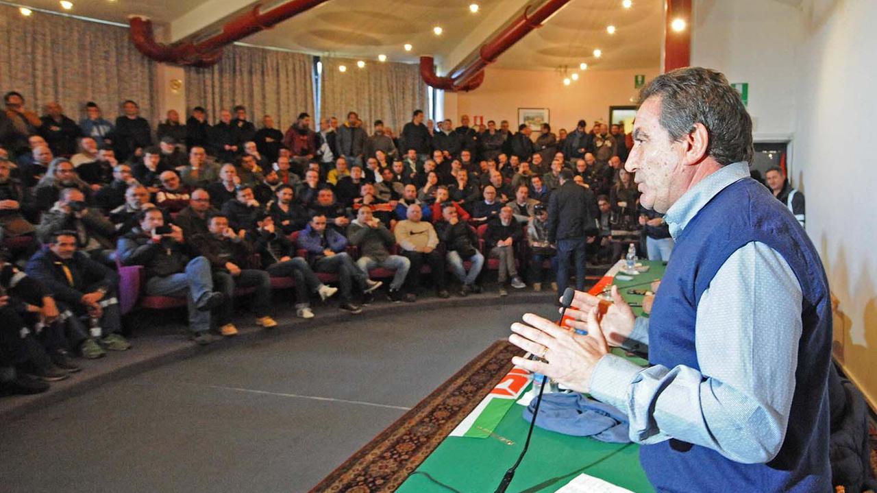 L'intervento di Luciano Gabrielli al Phalesia (foto Paolo Barlettani)