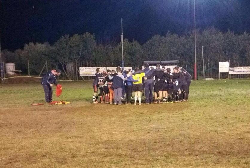 I piccoli atleti del Rugby Rosignano durante una mischia