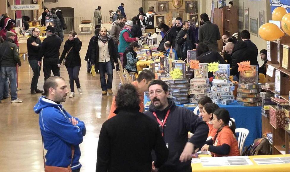 Oltre trecento titoli tra giochi da tavolo e di carte con “PisaCon”